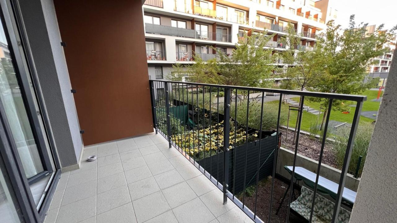 1 Room Apartment With Terrace, Slnecnice, 18B Bratislava Exterior foto